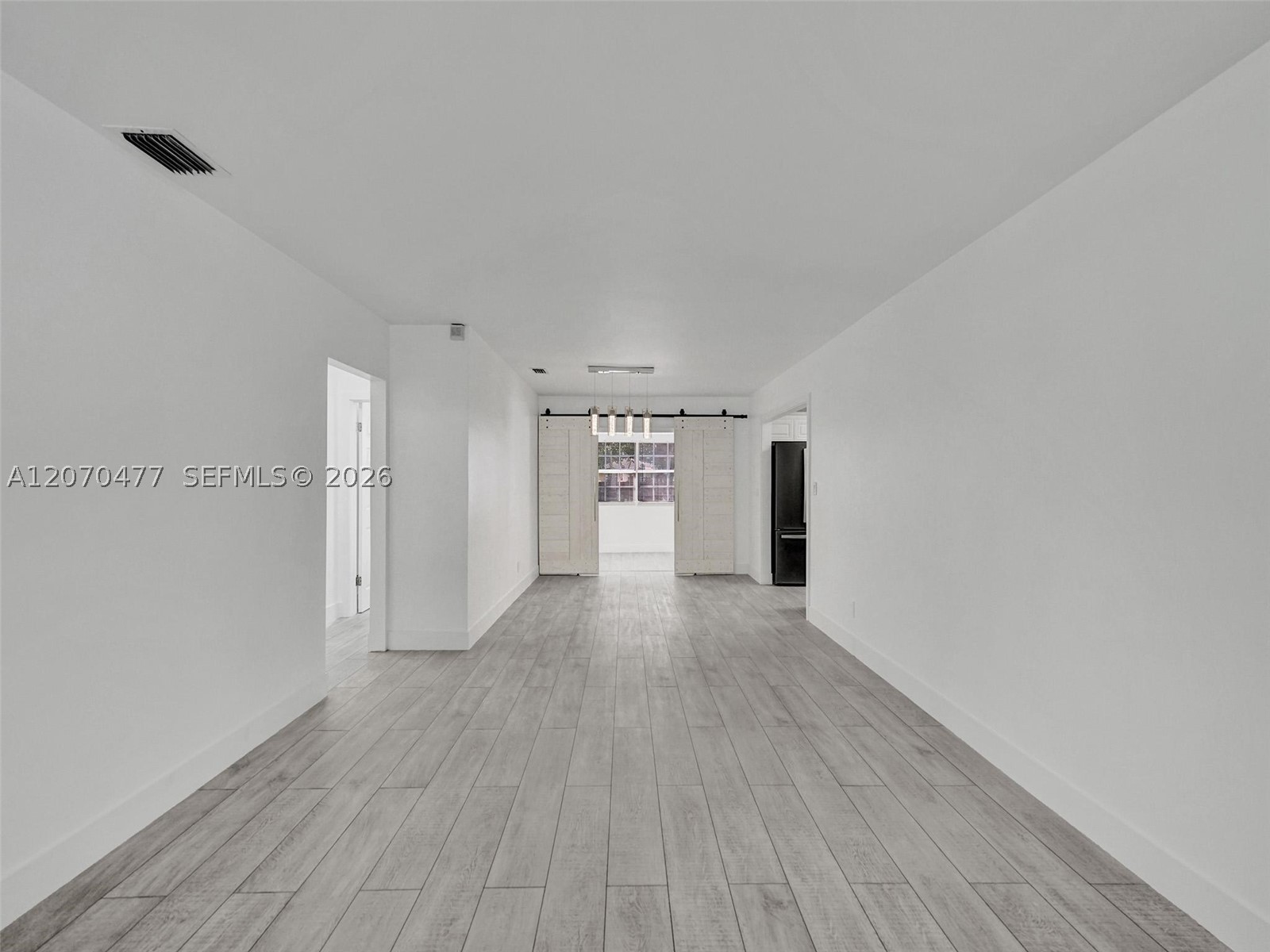 2446 Fillmore St Property Photo 12
