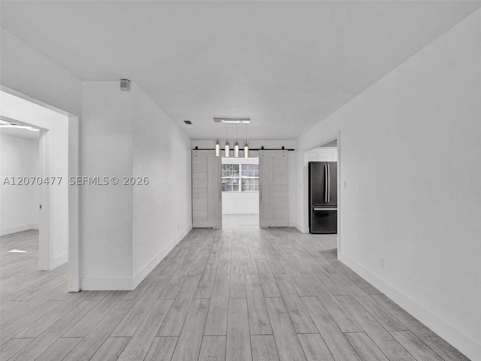 2446 Fillmore St Property Photo 17
