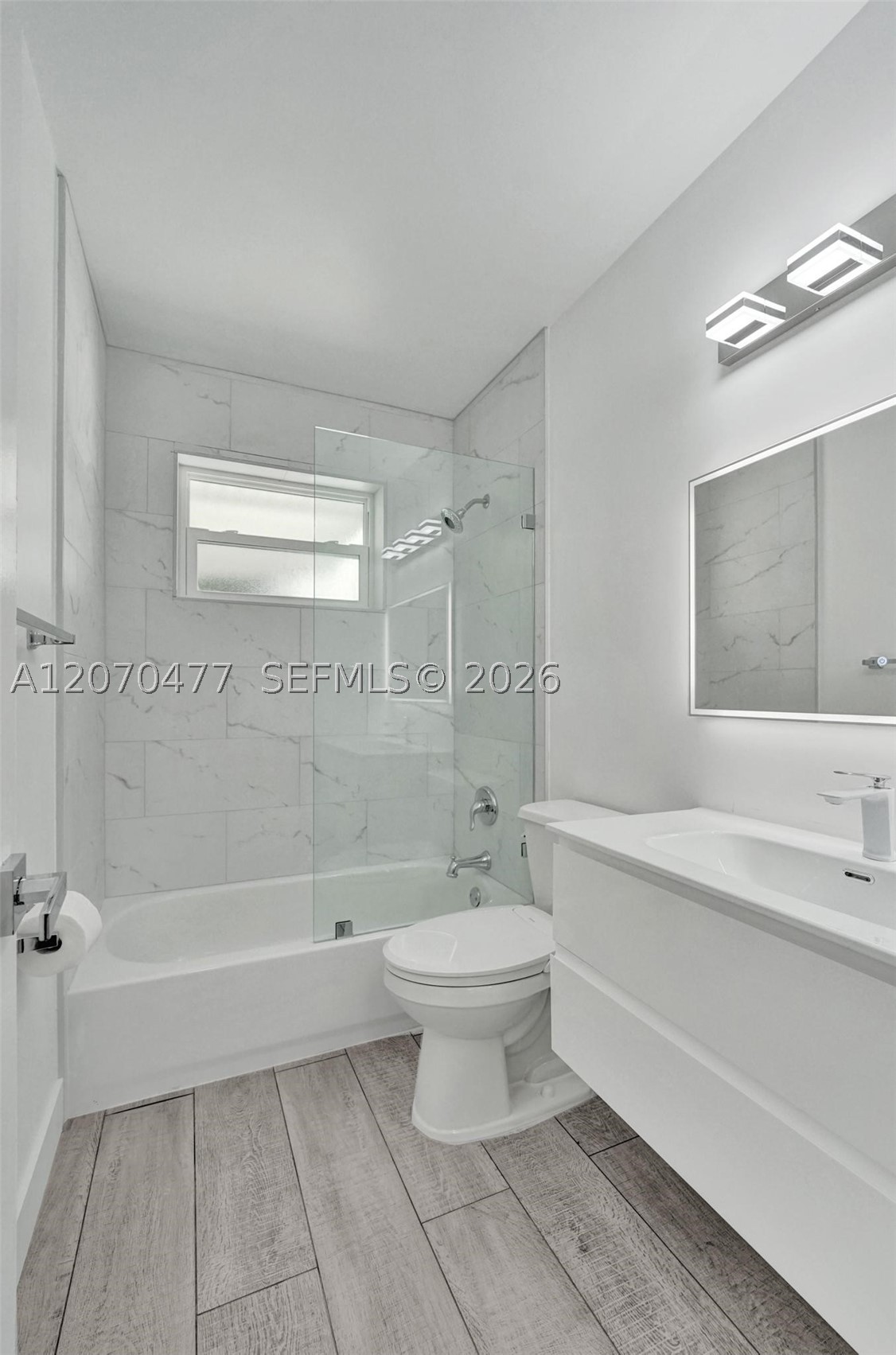 2446 Fillmore St Property Photo 45