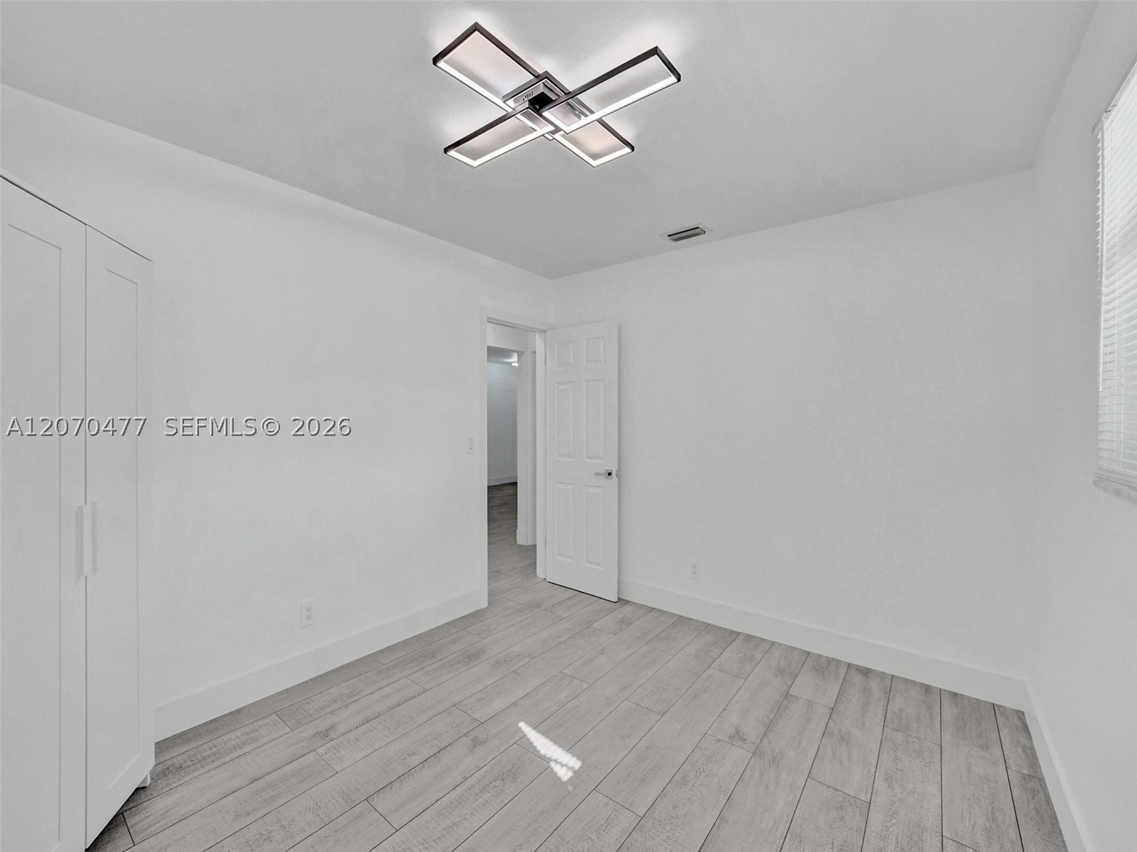 2446 Fillmore St Property Photo 48