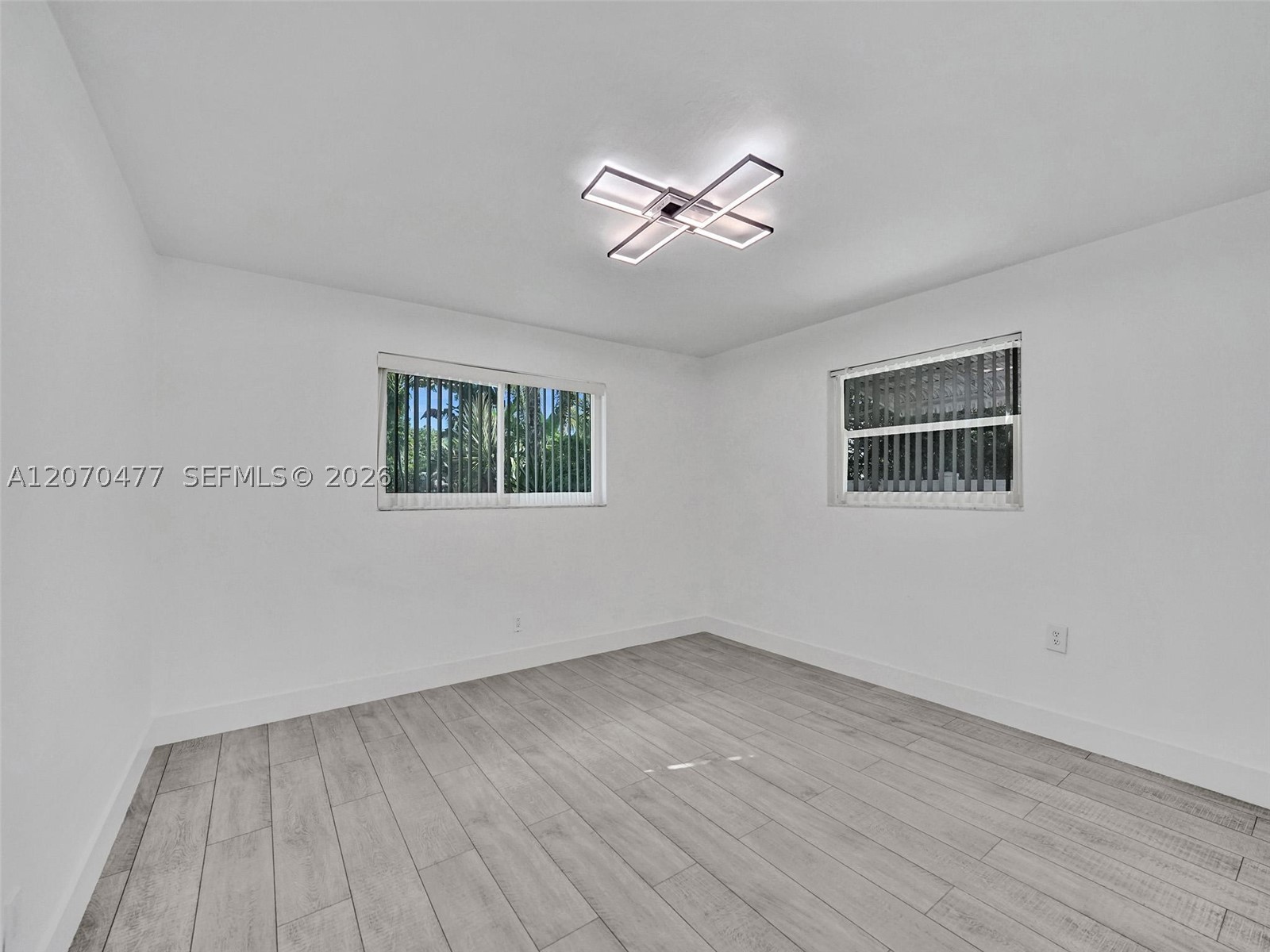 2446 Fillmore St Property Photo 49