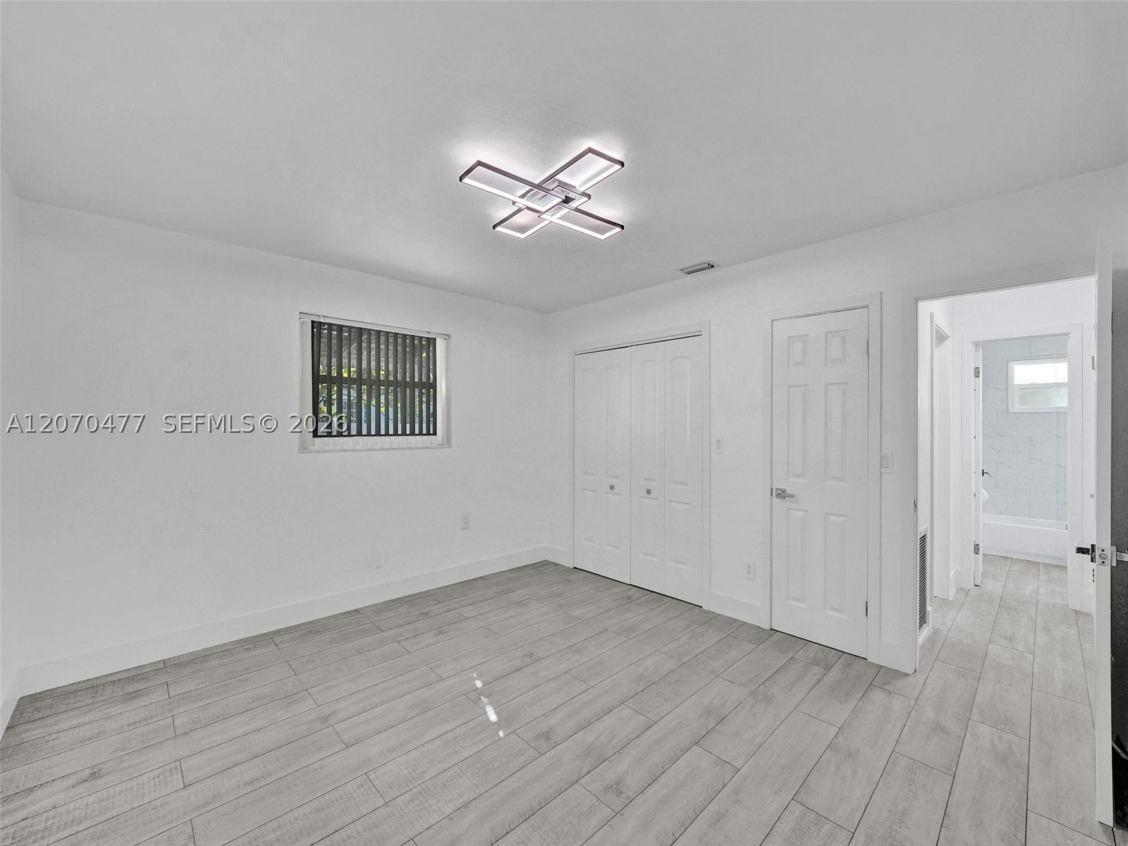 2446 Fillmore St Property Photo 50