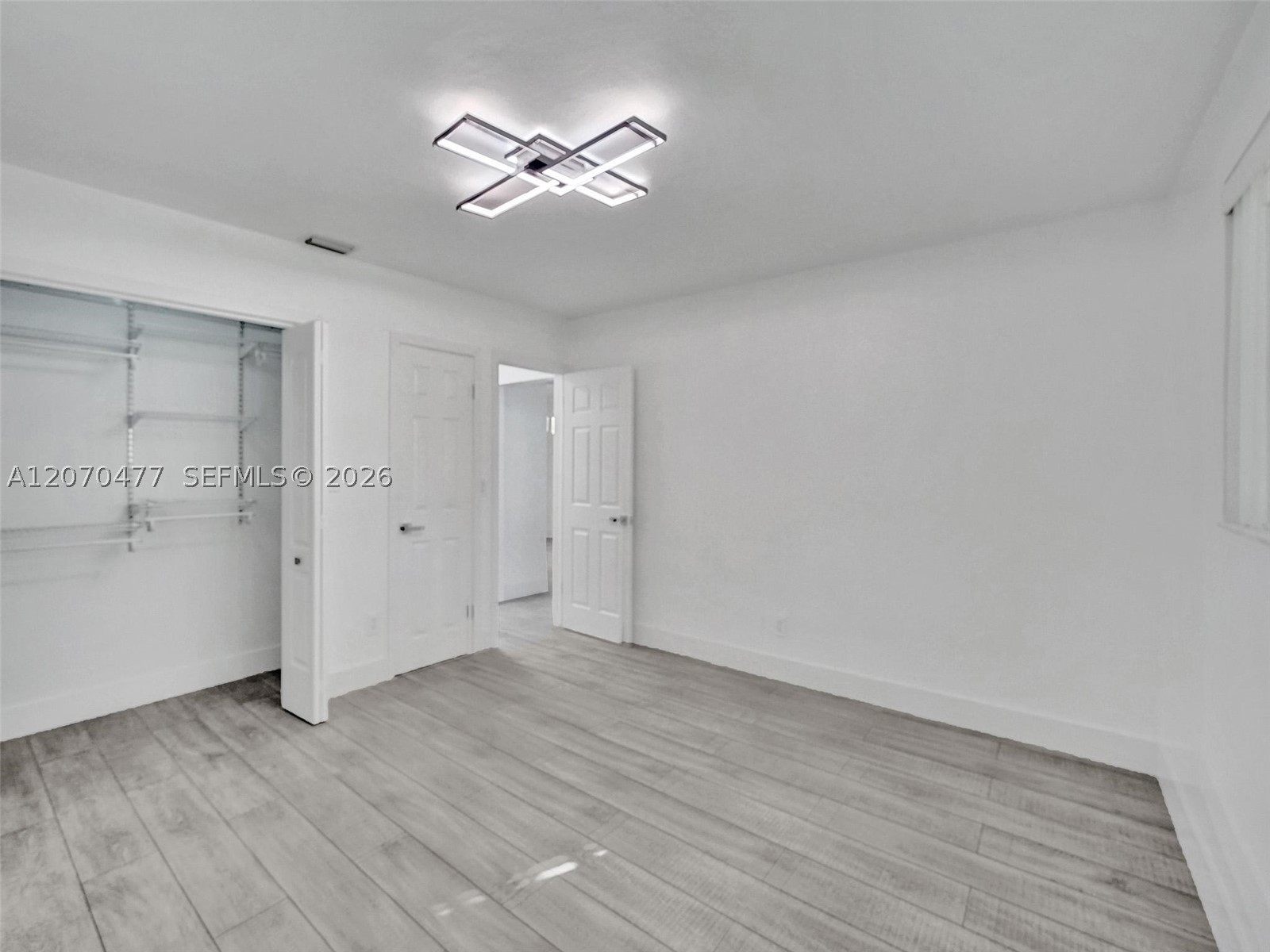 2446 Fillmore St Property Photo 51