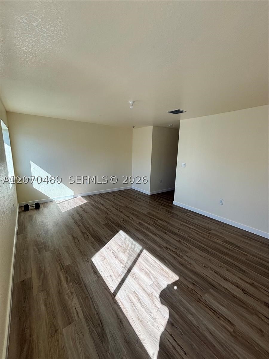 1021 Nw 5th St Property Photo 6