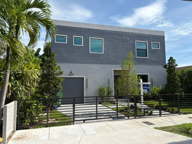 2239 Sw 14th St Property Photo 2