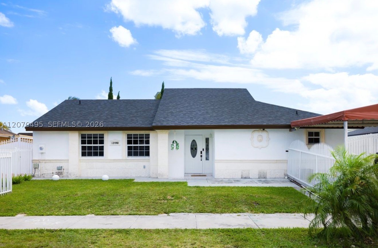 12440 SW 207th Ter Property Photo 1