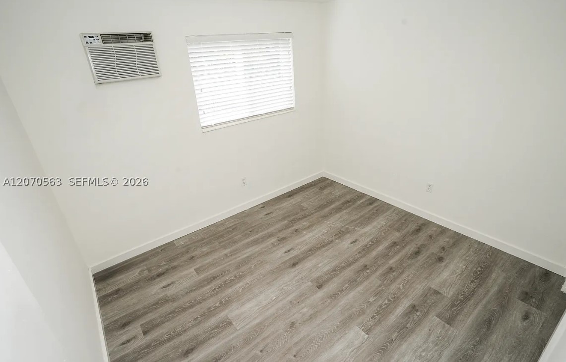 1043 Nw 5th St 5 Property Photo 5