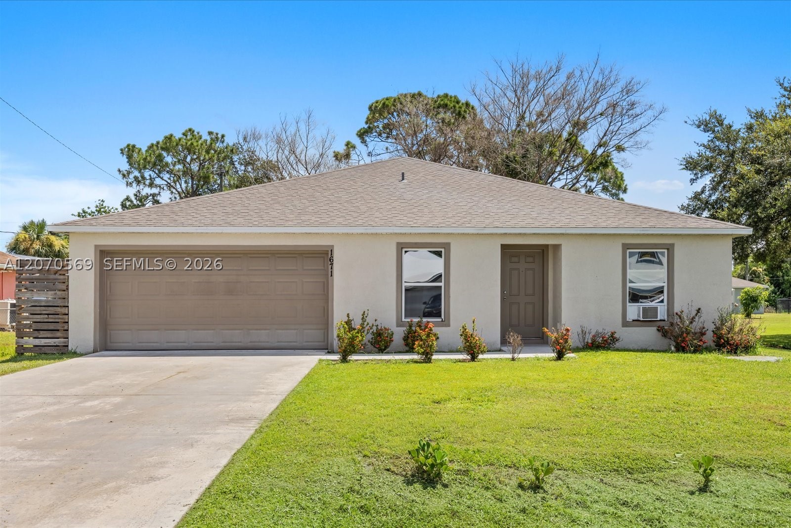 1671 Se Seashore Ln Property Photo 4