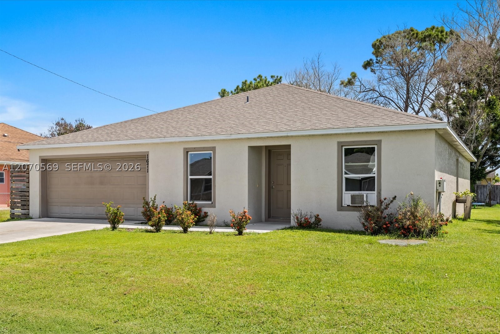 1671 Se Seashore Ln Property Photo 5
