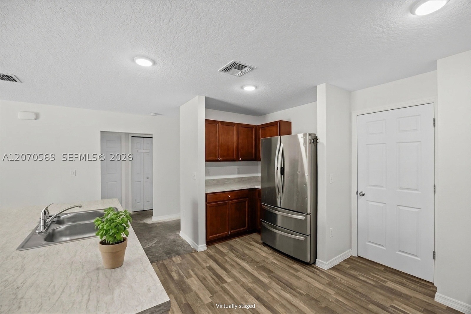 1671 Se Seashore Ln Property Photo 11