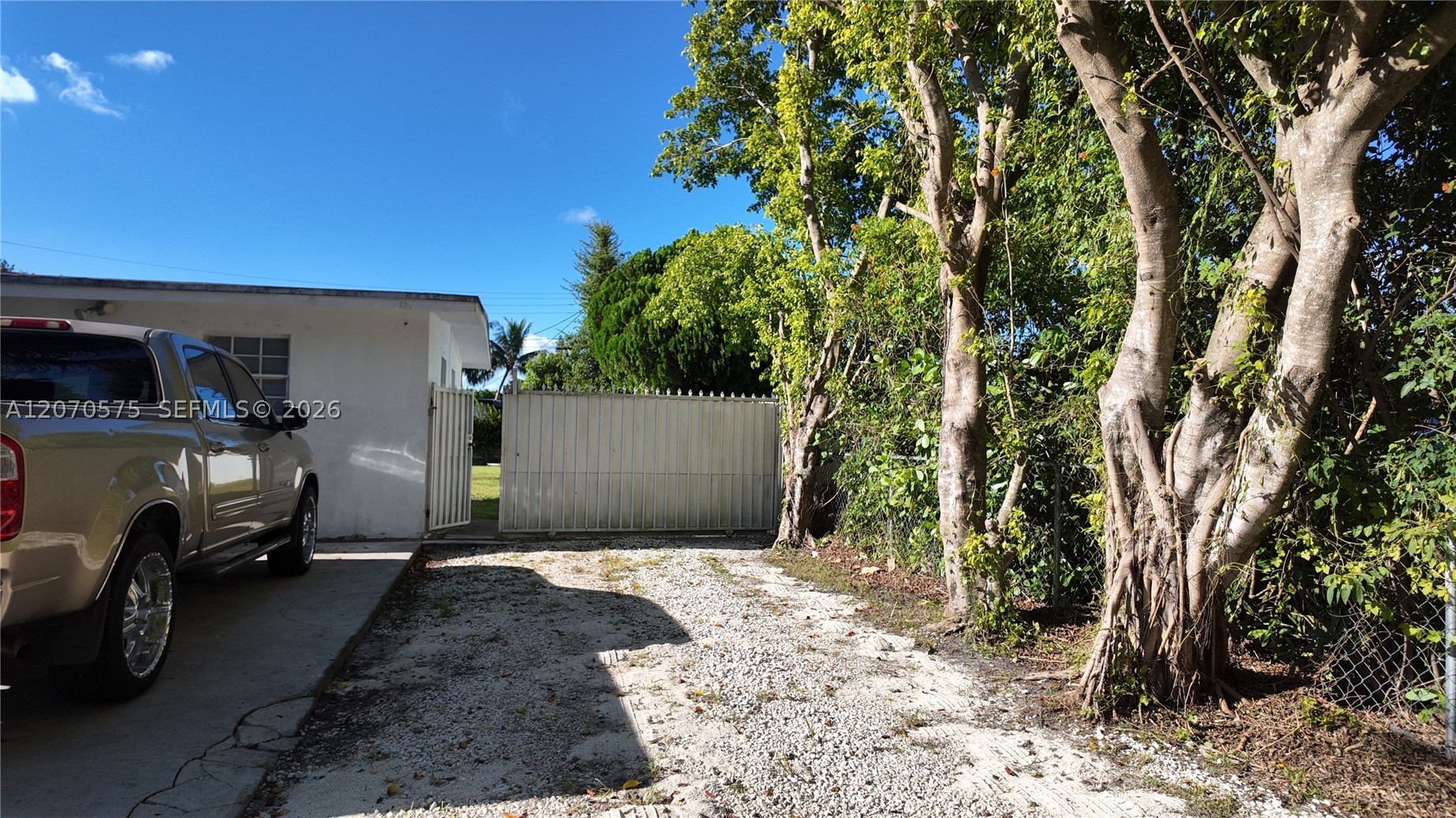 9815 Sw 51st Ter 2 Property Photo 3