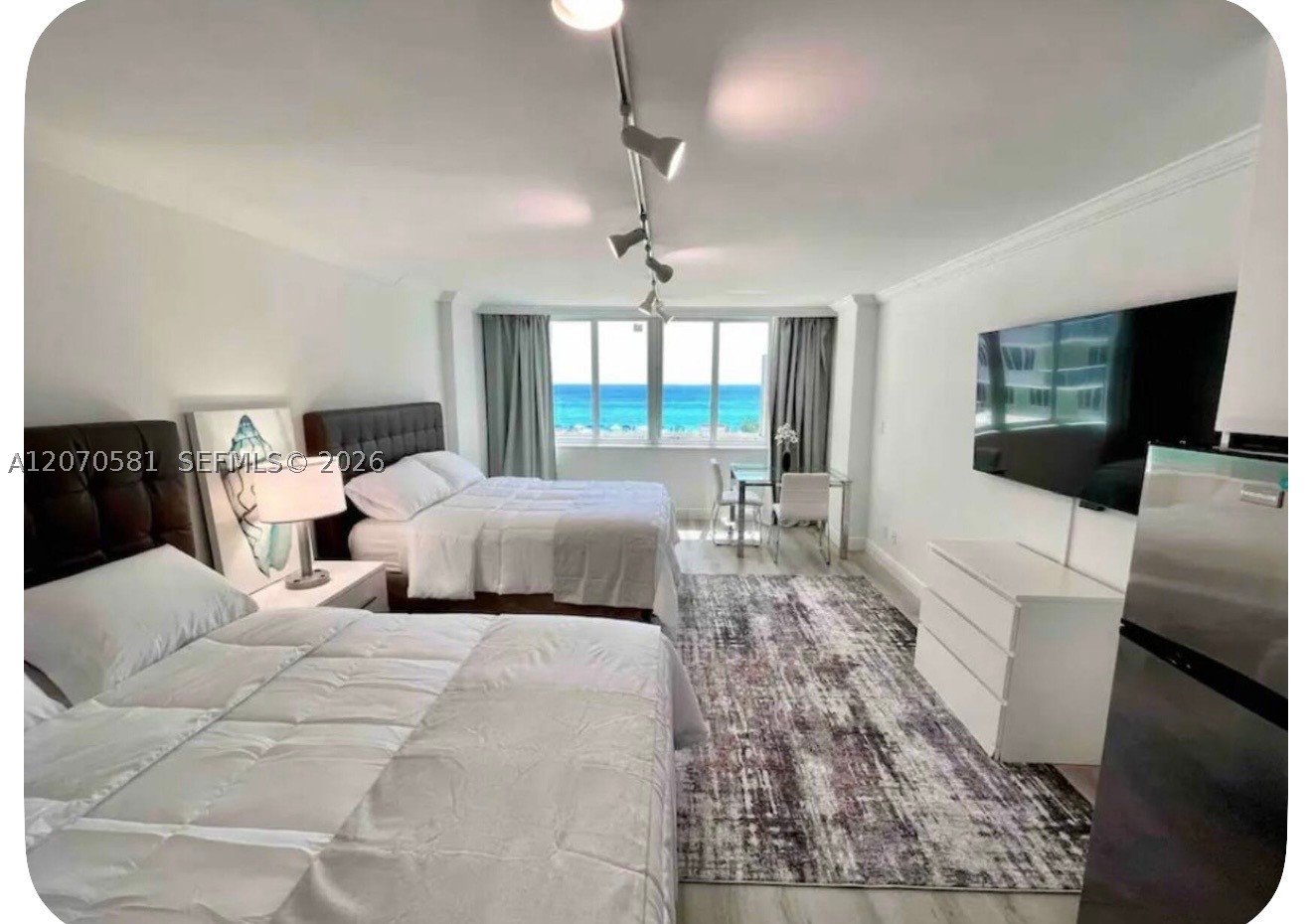 19201 Collins Ave 245 Property Photo 6