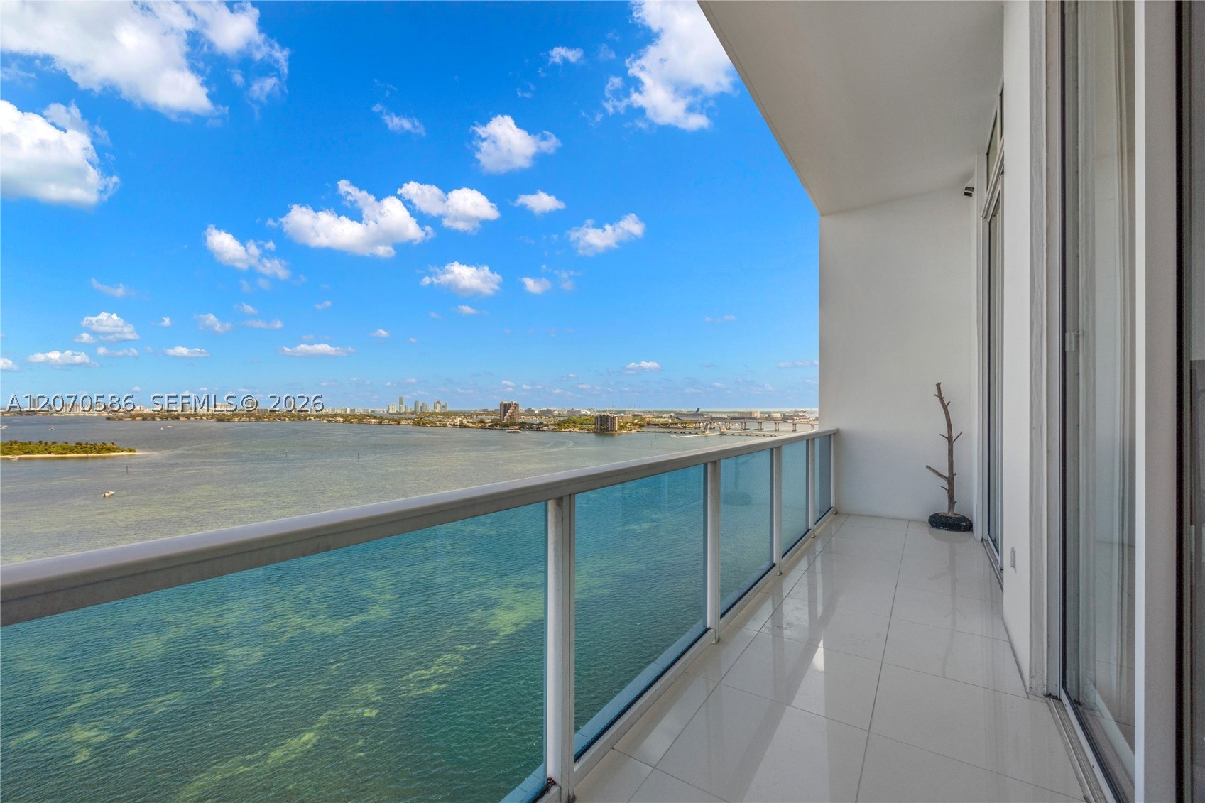 A12070586 Property Photo 10