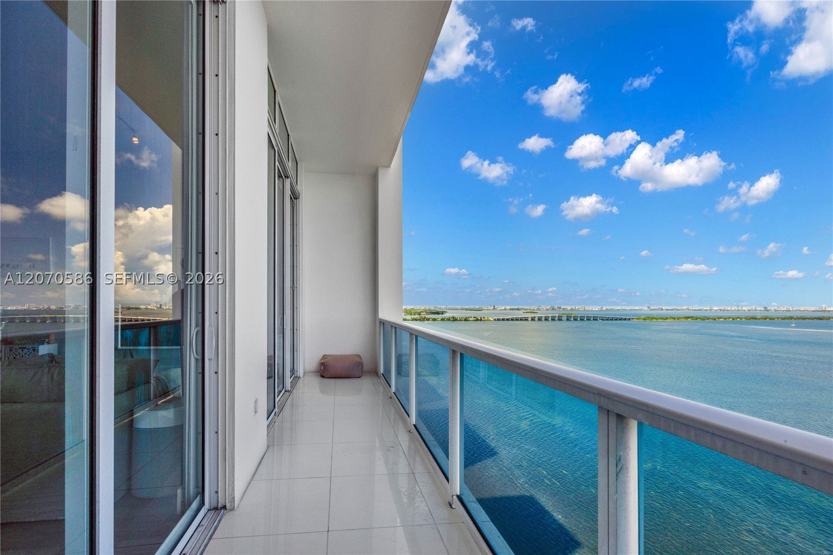 A12070586 Property Photo 11