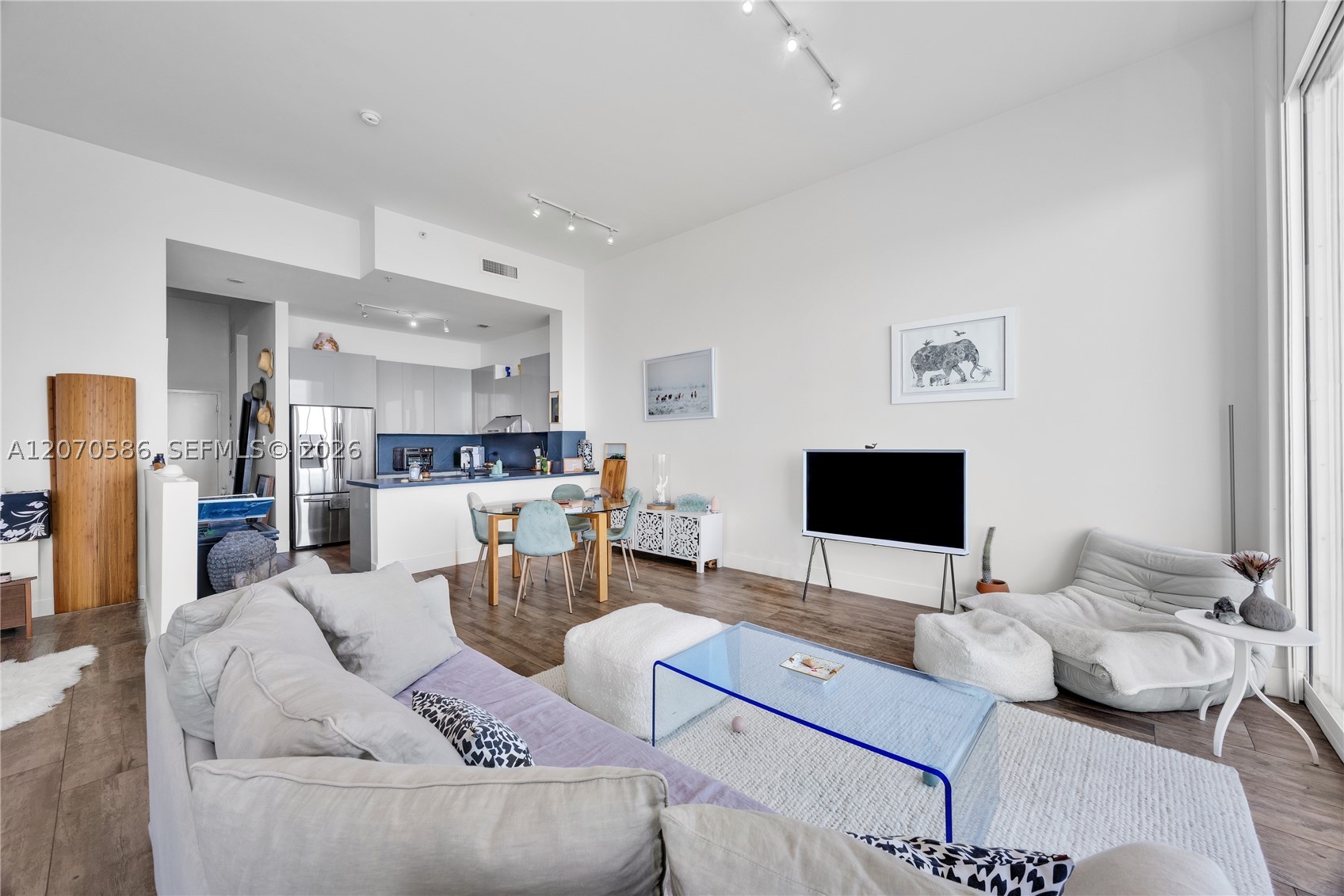 A12070586 Property Photo 15
