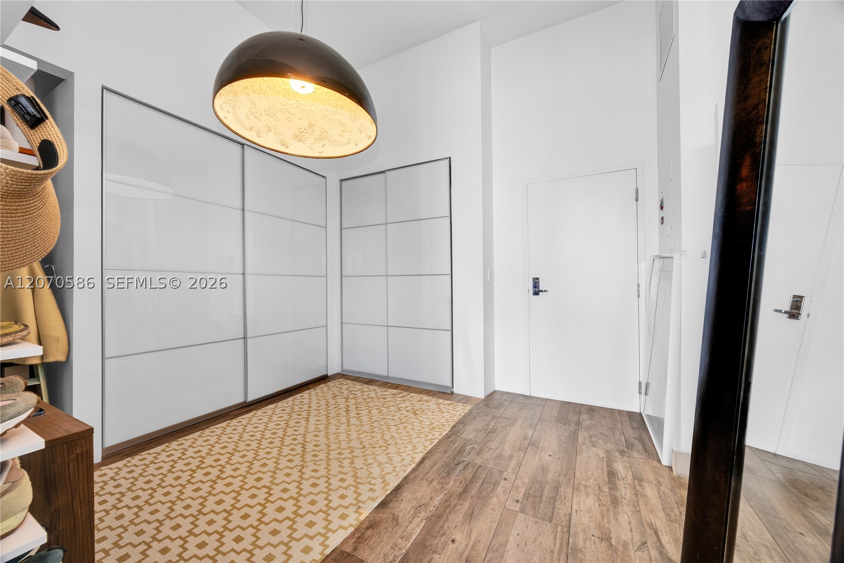 A12070586 Property Photo 31
