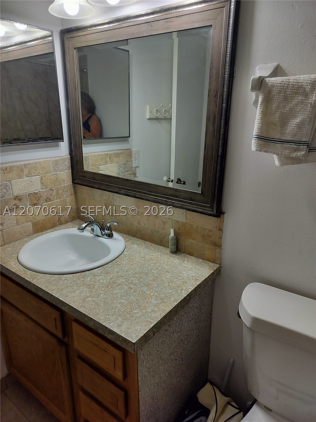 213 Woodbridge Dr Property Photo 4