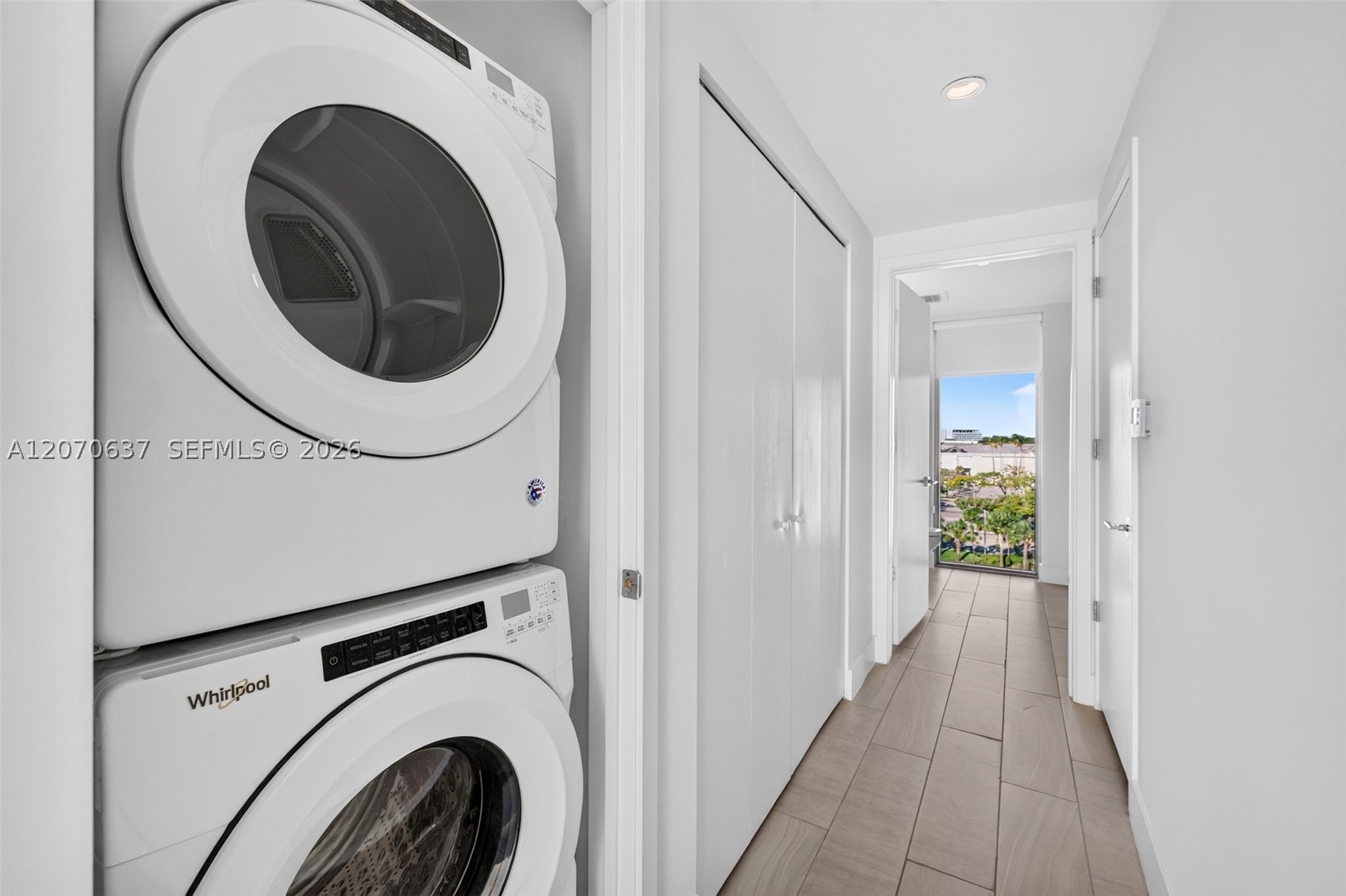 2000 Metropica Way 417 Property Photo 8