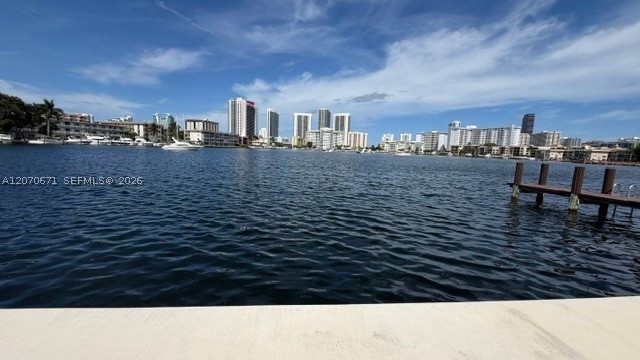 450 Golden Isles Dr 2f Property Photo 5