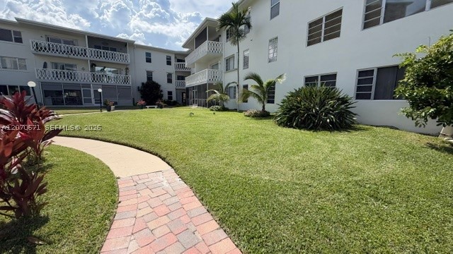 450 Golden Isles Dr 2f Property Photo 10