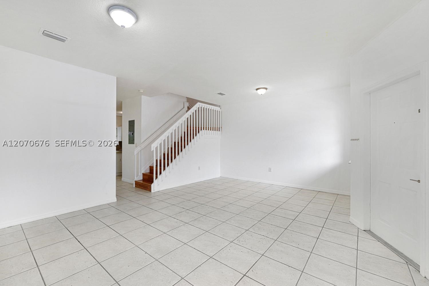 1700 Se 31st Ct Property Photo 4