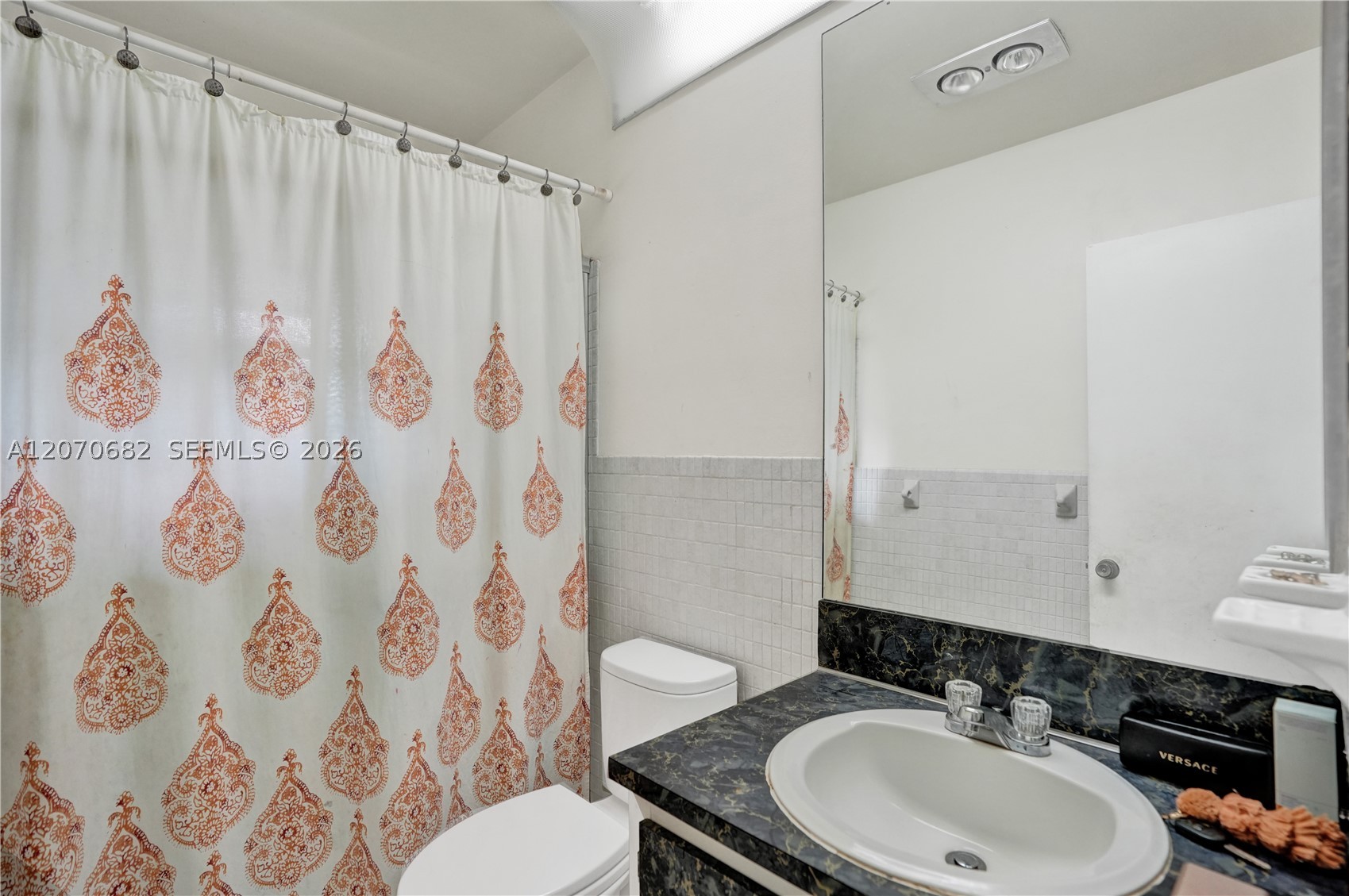5706-5708 Lincoln St 1-2 Property Photo 8