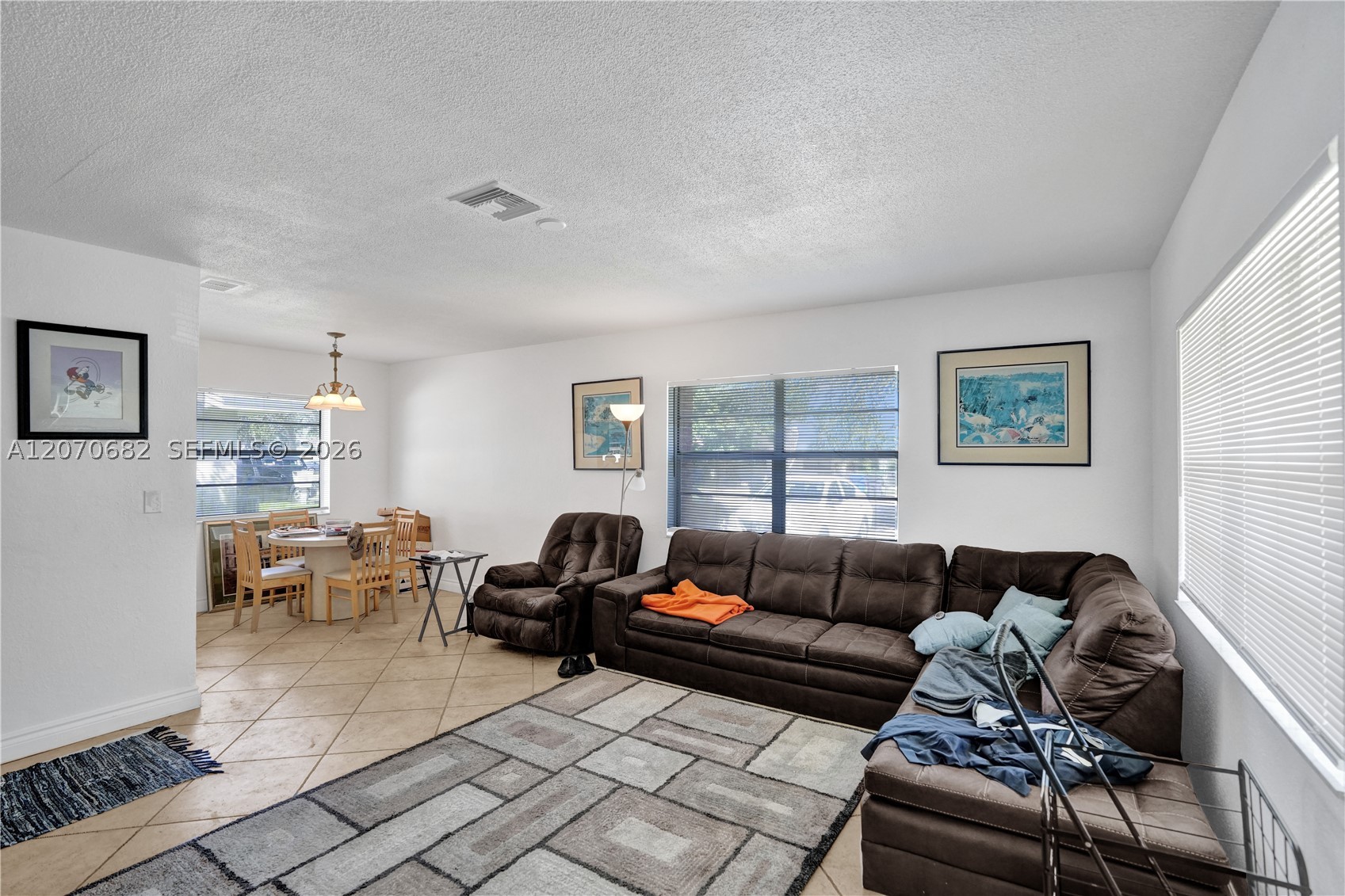 5706-5708 Lincoln St 1-2 Property Photo 11