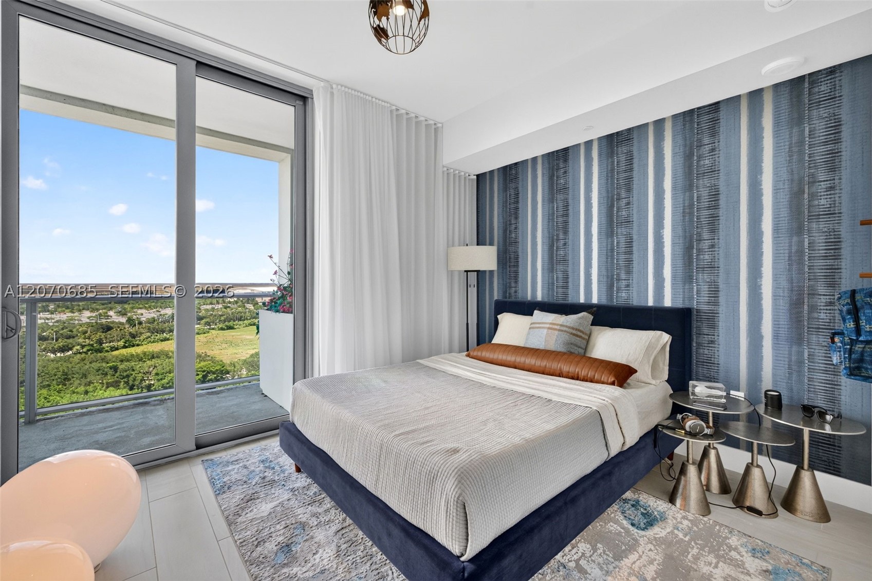 2000 Metropica Way 1901 Property Photo 14
