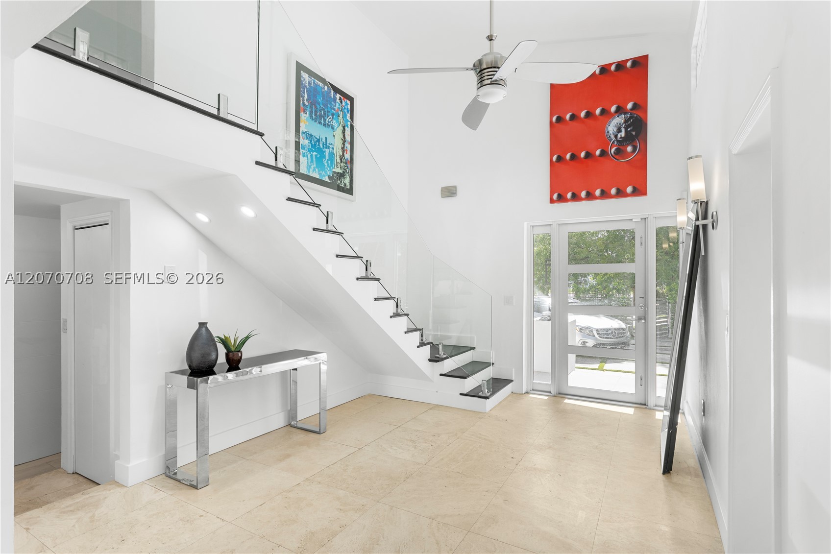2388 Prairie Ave Property Photo 6