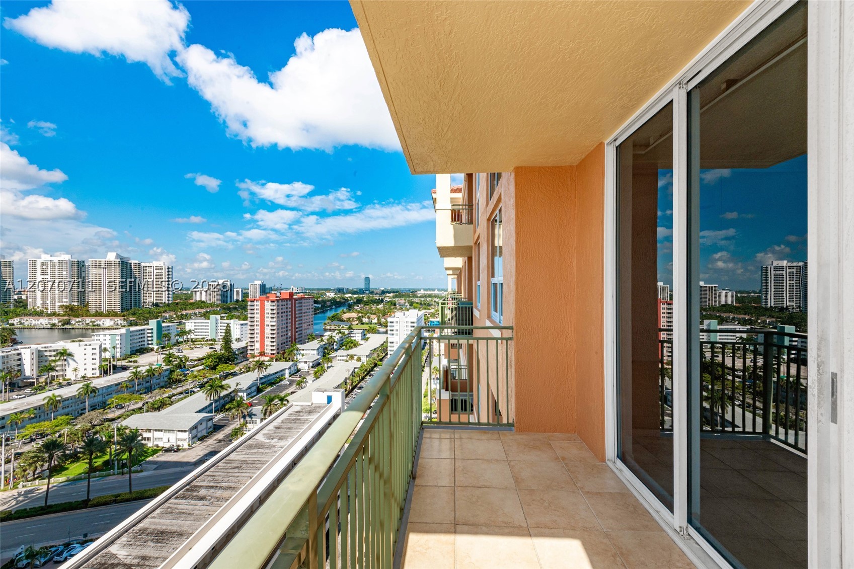 2080 S Ocean Dr Mph09 Property Photo 10