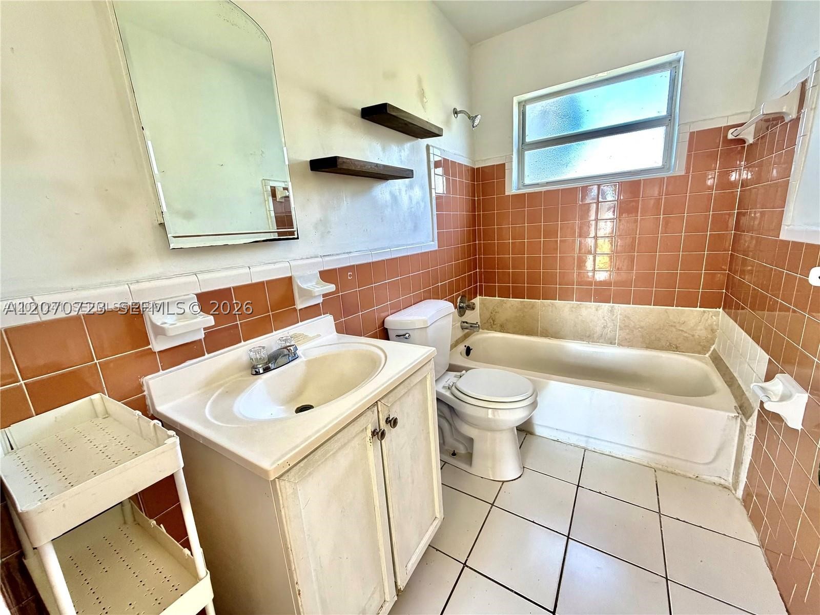 1041 Nw 7th Ct Property Photo 17