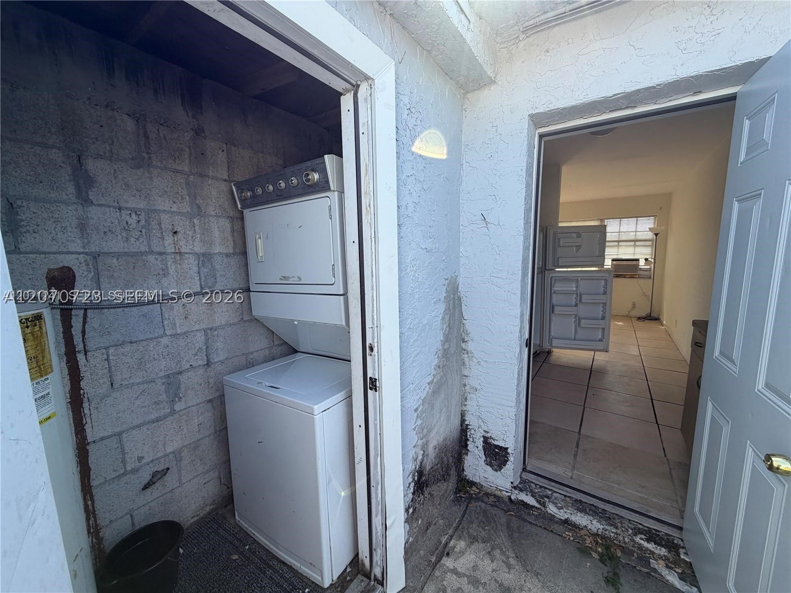 1041 Nw 7th Ct Property Photo 18