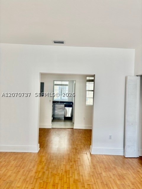 1000 Meridian Ave 18 Property Photo 3