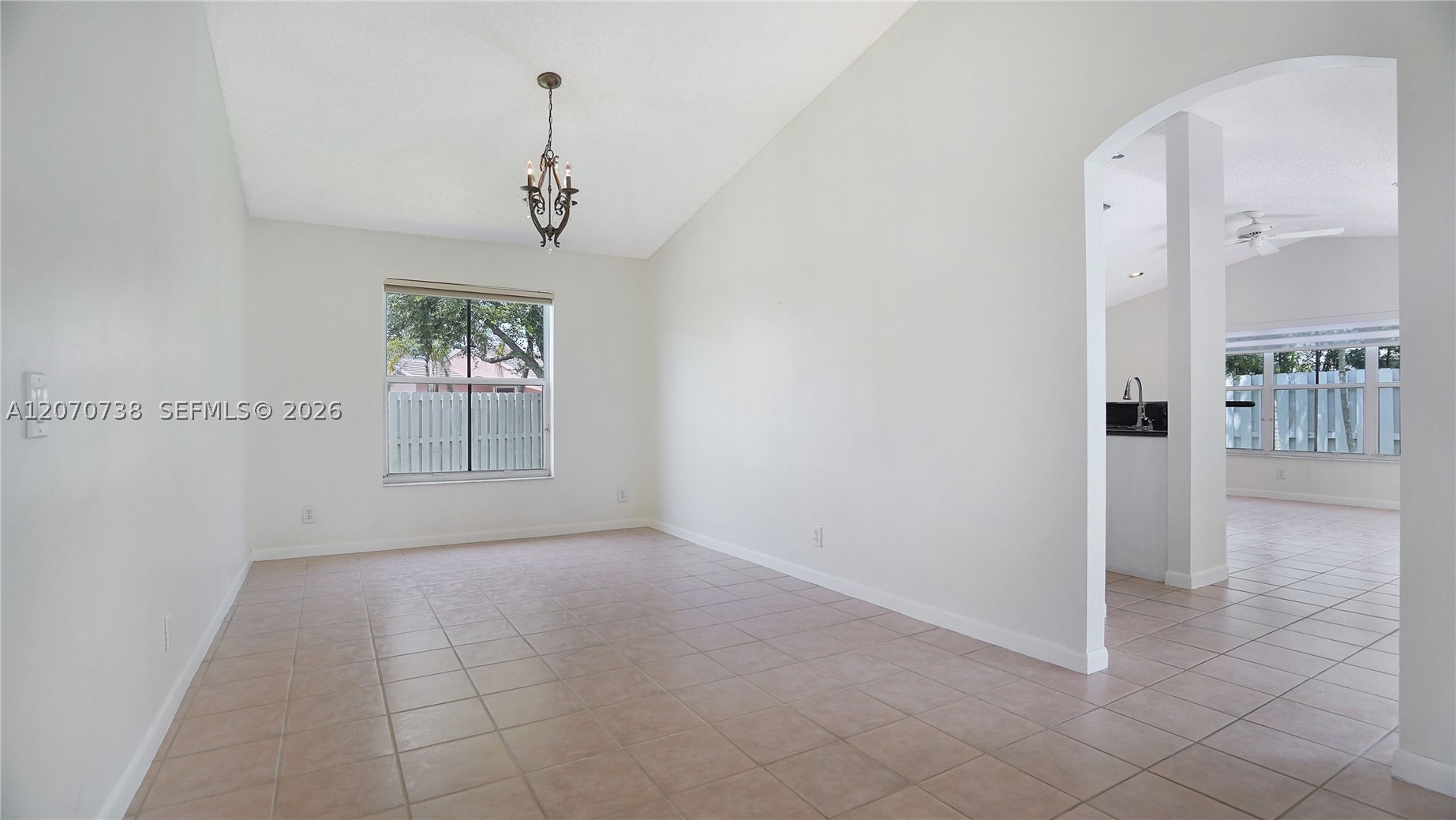 A12070738 Property Photo 10