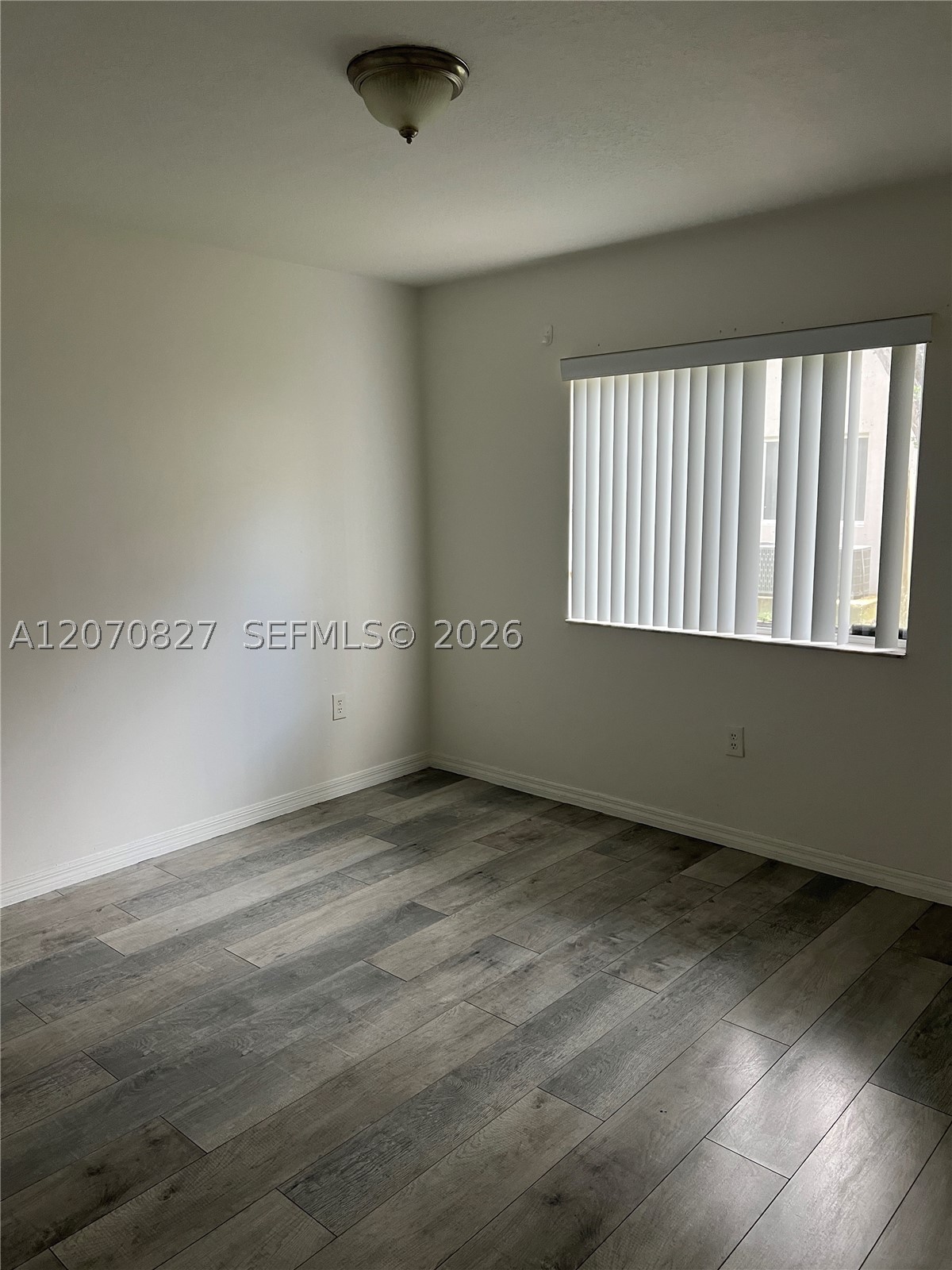 2911 Se 13th Ave 104-49 Property Photo 5