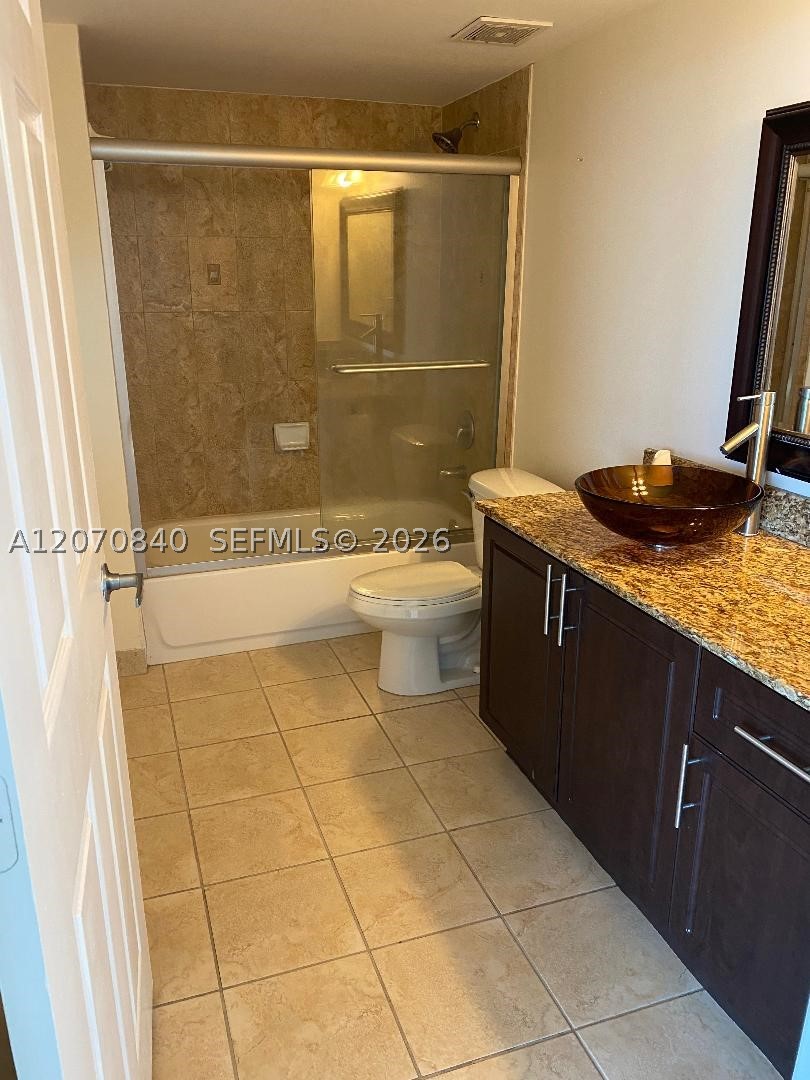 1690 Sw 27th Ave 610 Property Photo 8