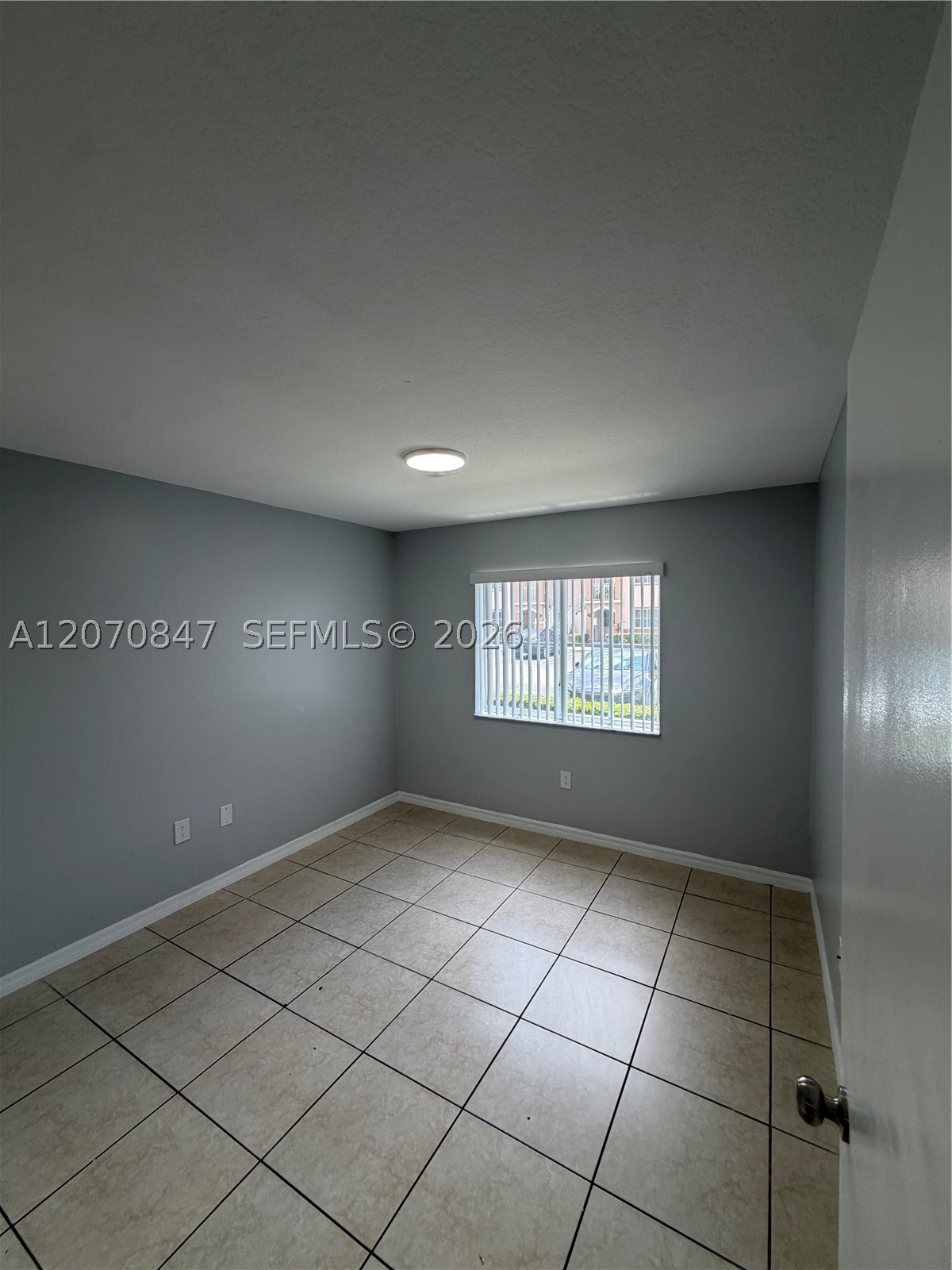 1261 Se 27th St 101 Property Photo 17