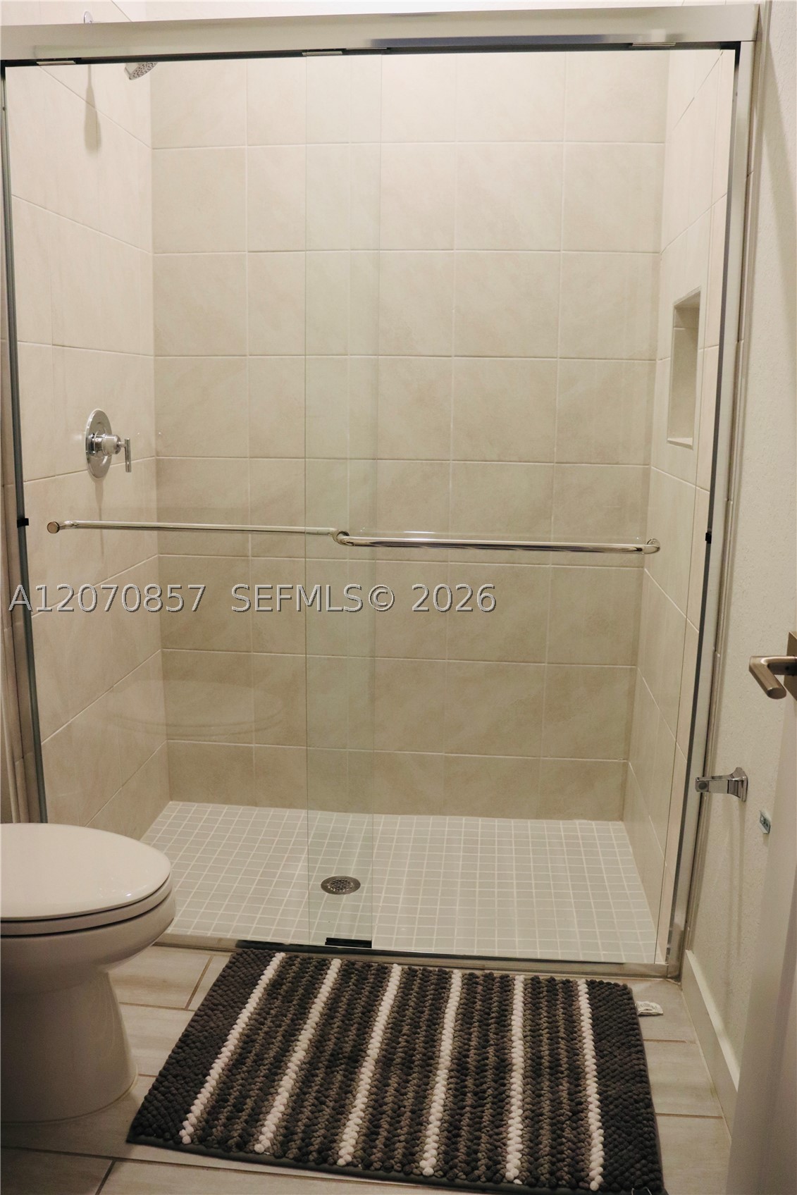 A12070857 Property Photo 21