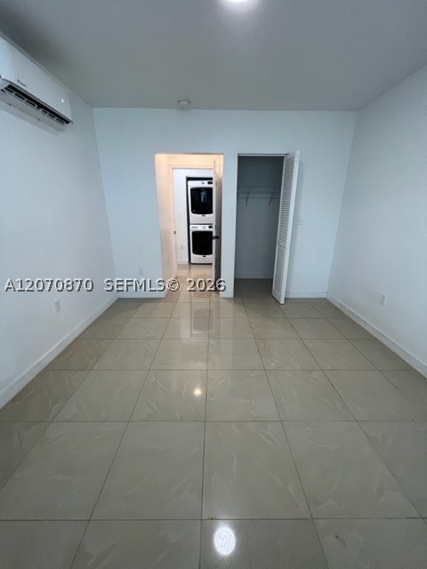 1945 Marseille Dr 1 Property Photo 8