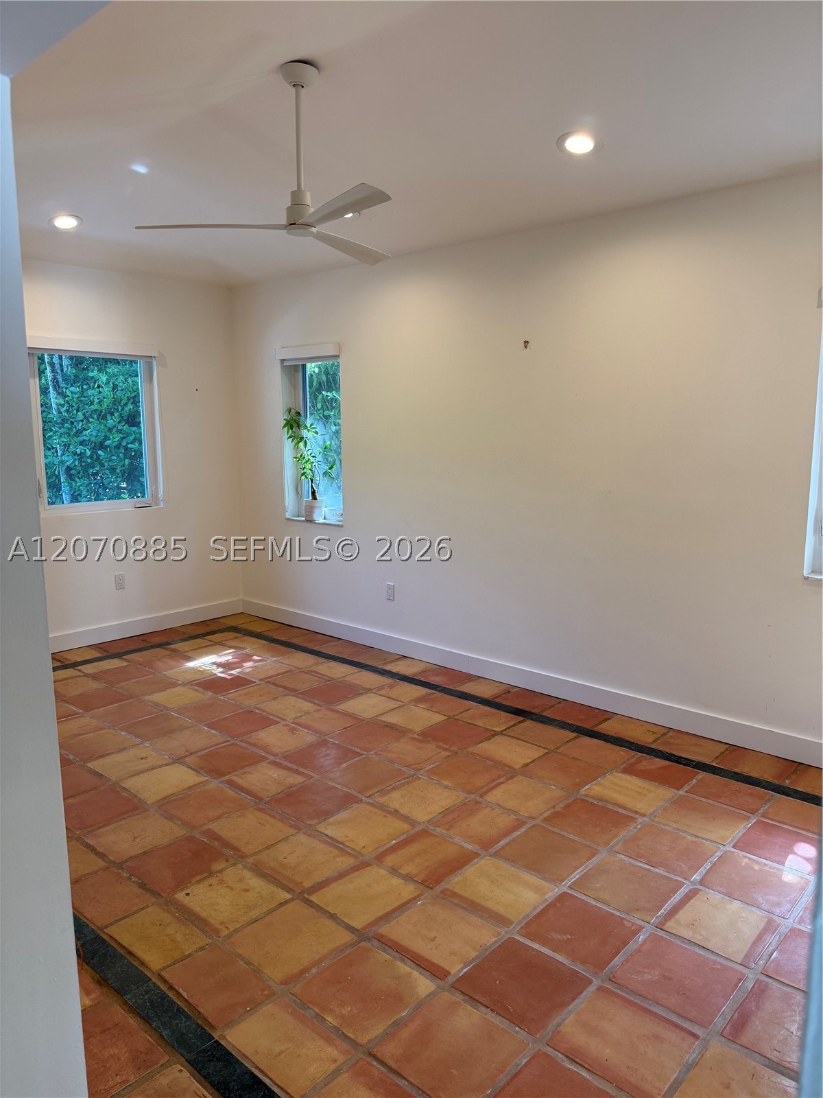 3865 Poinciana Ave Property Photo 6