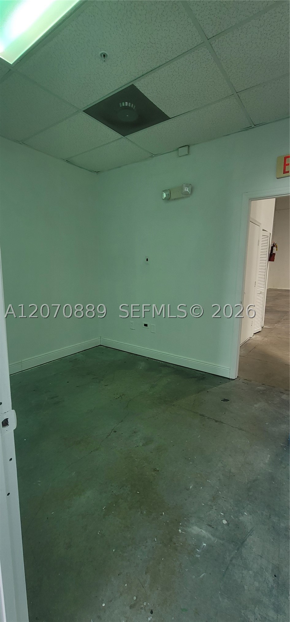 7290 Nw 7th St 105 Property Photo 4