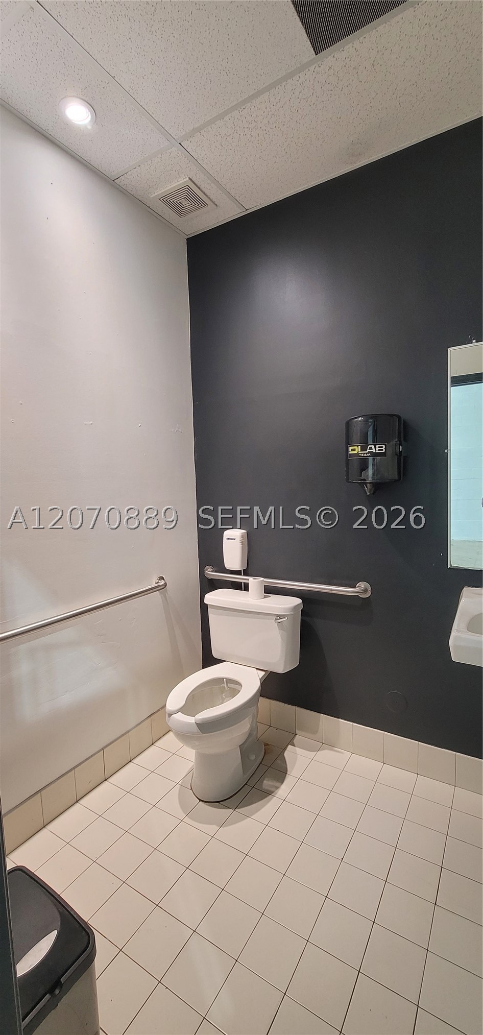7290 Nw 7th St 105 Property Photo 6