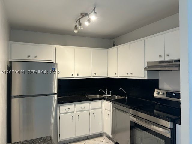 111 Golden Isles Dr E4 Property Photo 10