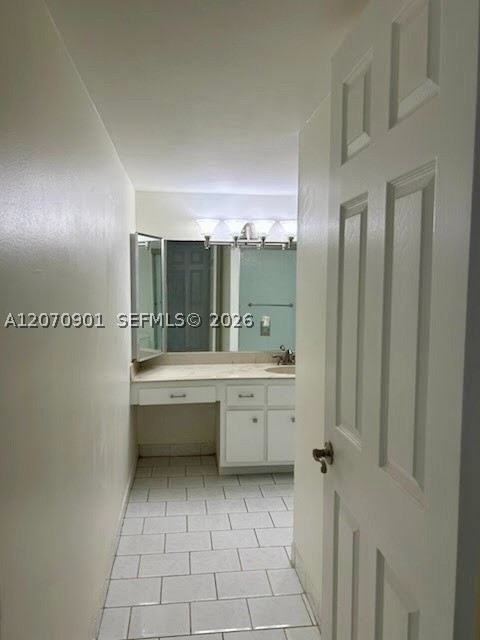 111 Golden Isles Dr E4 Property Photo 11