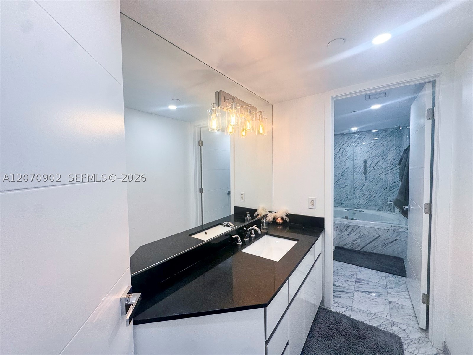5757 Collins Ave 703 Property Photo 12