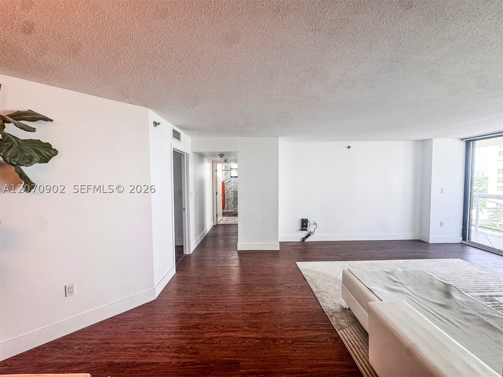 5757 Collins Ave 703 Property Photo 16
