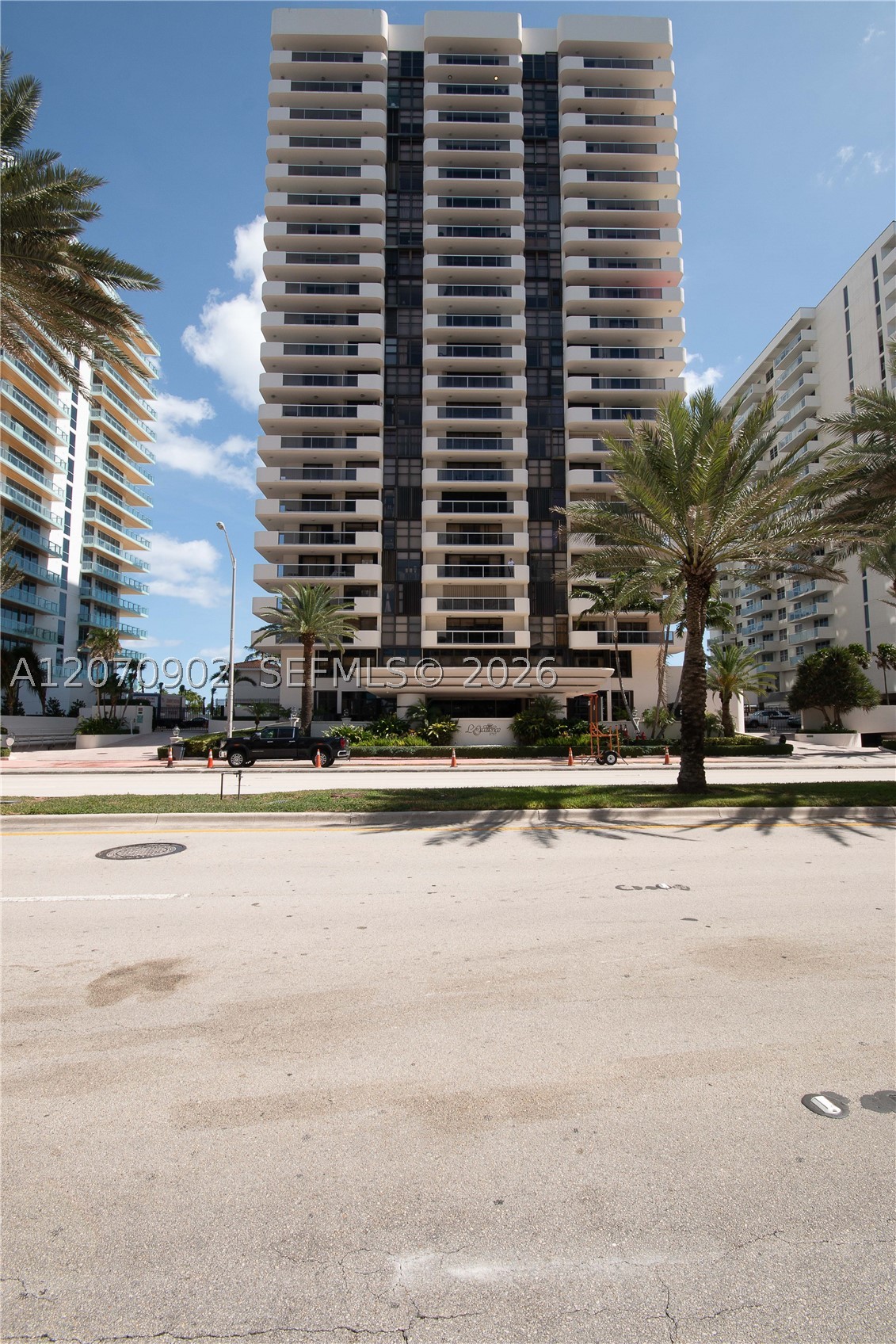5757 Collins Ave 703 Property Photo 45