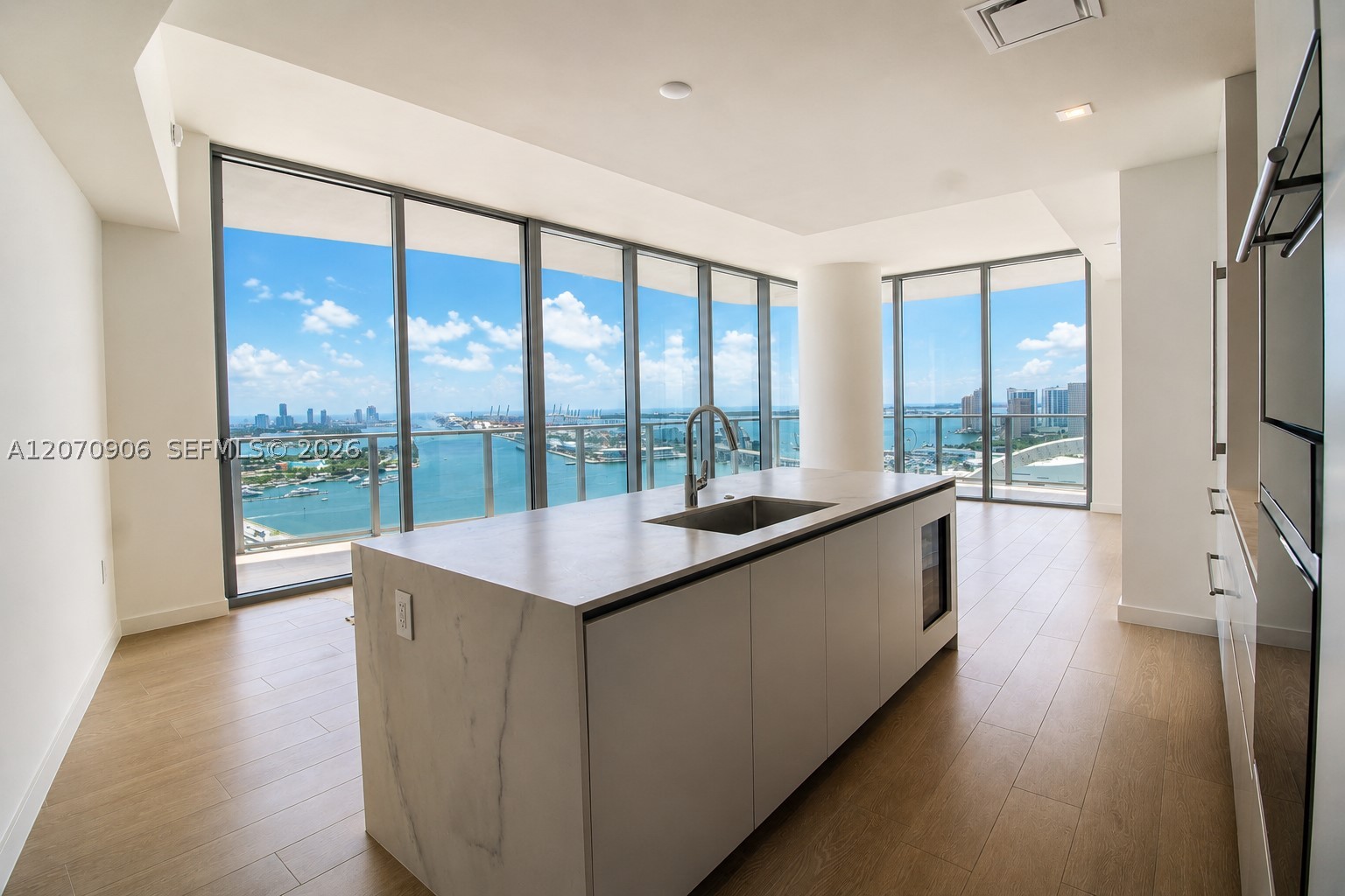 1400 Biscayne Blvd 3401 Property Photo 1