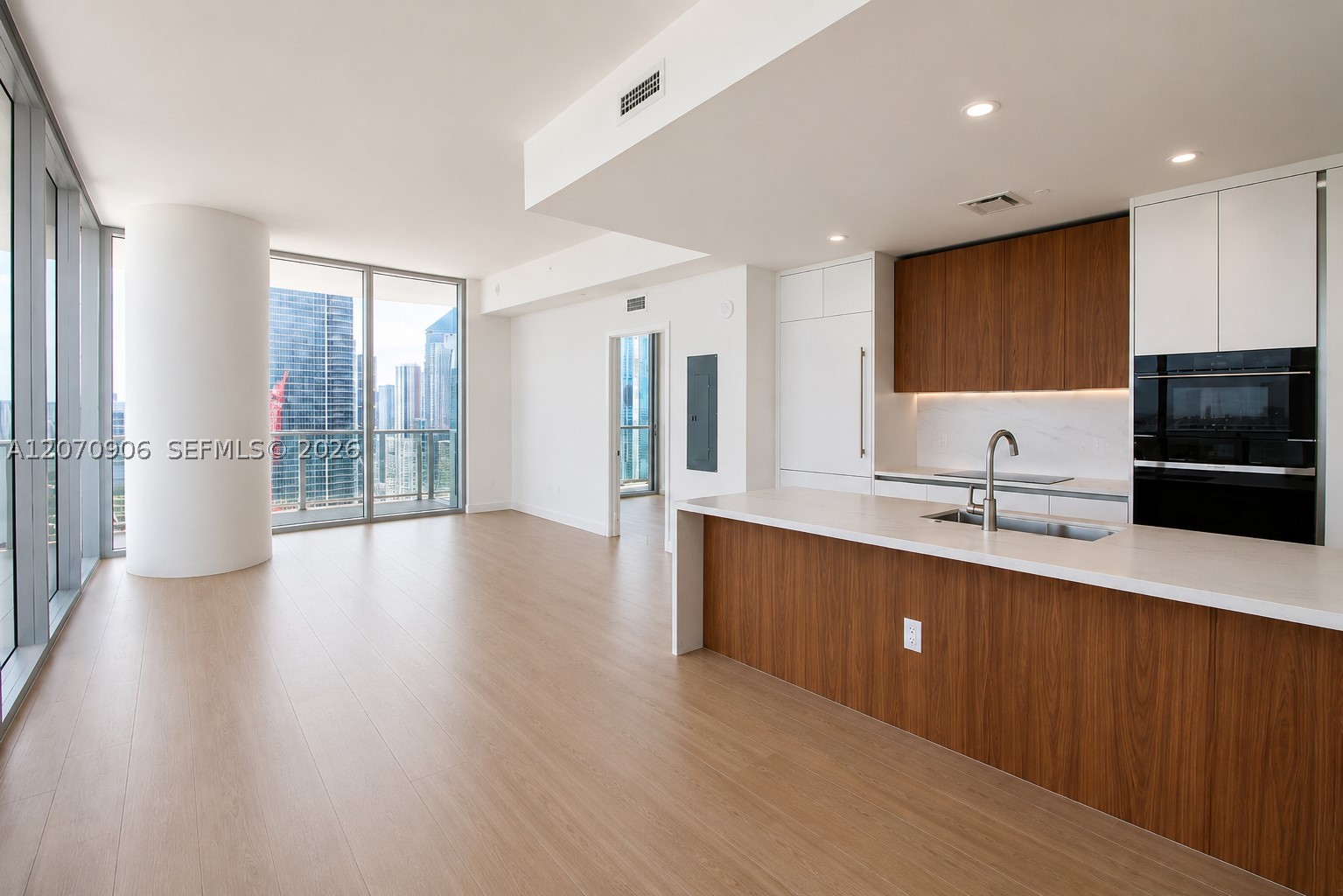 1400 Biscayne Blvd 3401 Property Photo 7