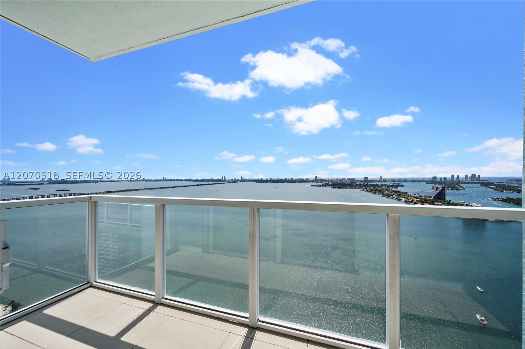 1900 N Bayshore Dr 4302 Property Photo 3